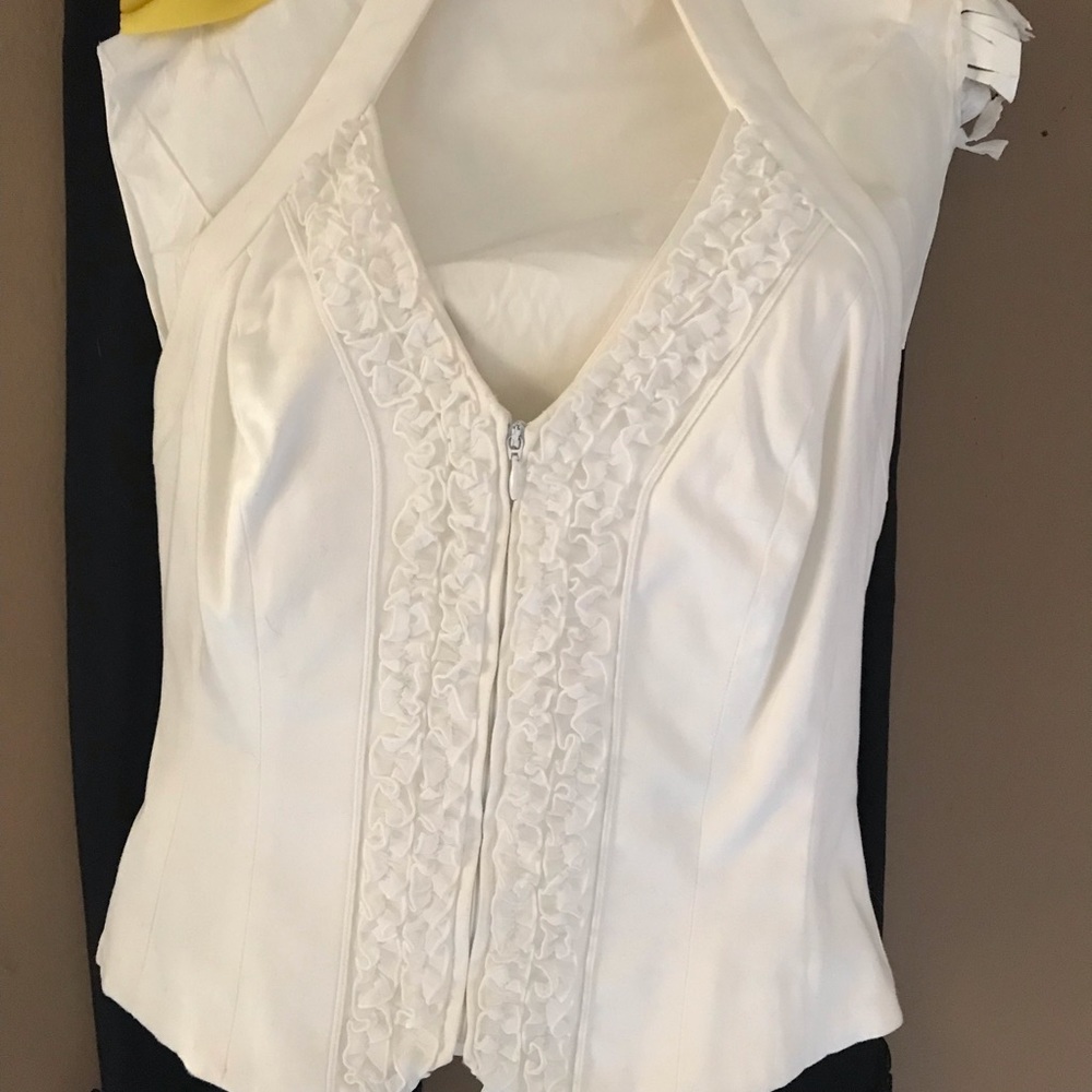 Cache Ruffle Halter Top - Picture 3 of 5
